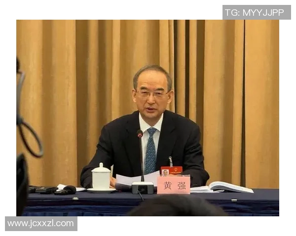 深度对话黄强探讨篮球人生的起伏与梦想追逐