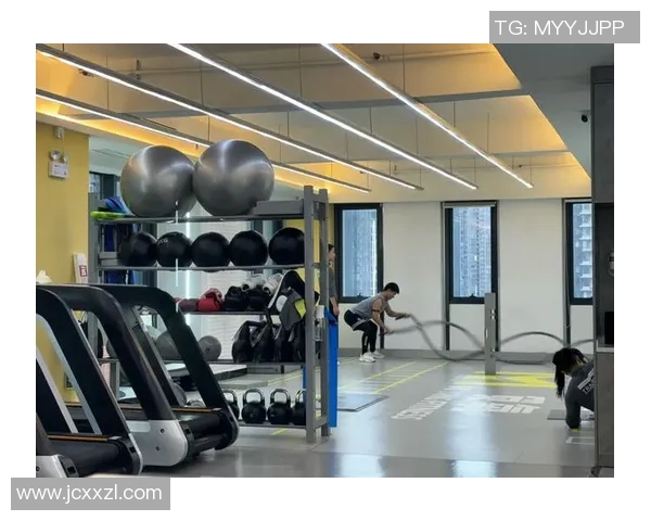 练臀部用什么健身器材这几款塑形效果超出想象